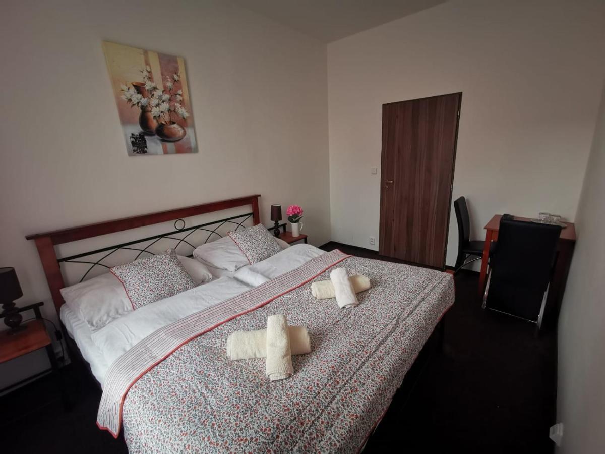 Hotel Palackeho 135 Mělník المظهر الخارجي الصورة